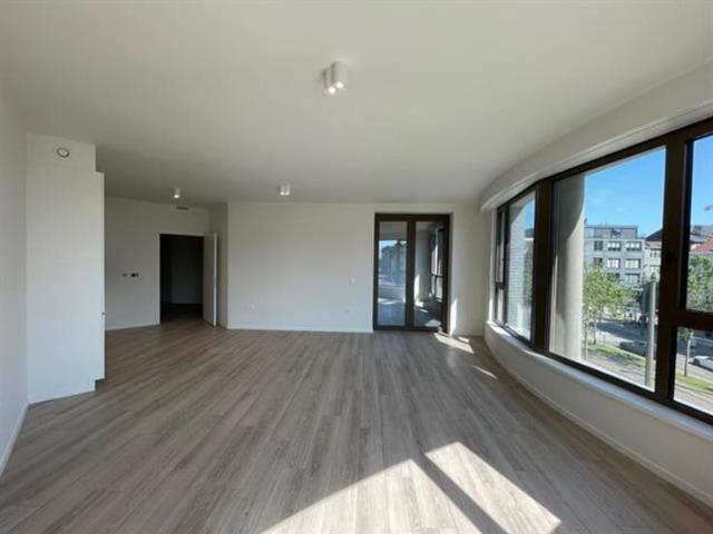 ANTWERPEN appartement met terras en mooi uitzicht