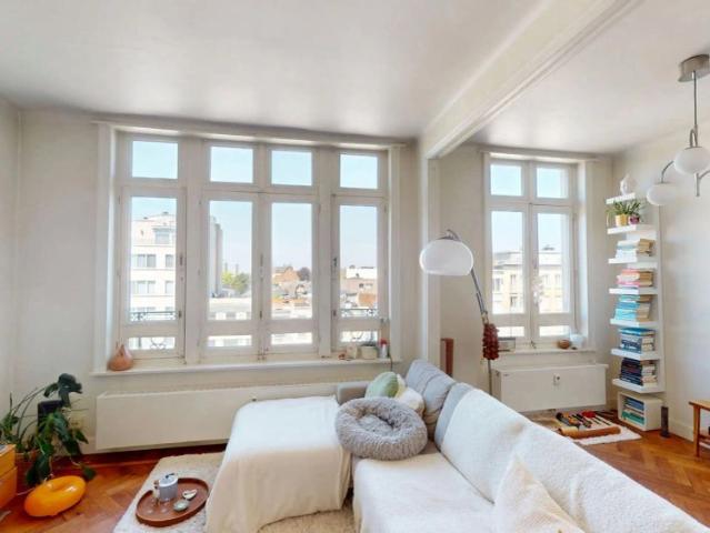 ANTWERPEN Authentiek appartement
