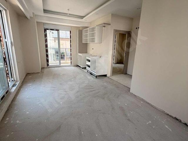 ANTALYA MURATPAŞA VARLIK MAHALLESİ'NDE SATILIK FIRSAT DAİRE