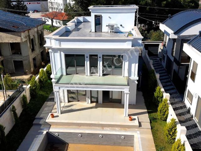 Antalya Muratpaşa Ermenekte Yeni Nesil 5+1 Villa