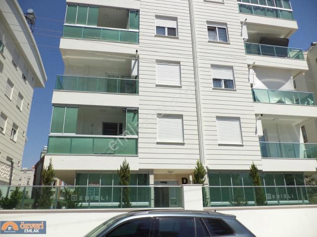 Antalya Muratpaşa Gebizli,de Havuzlu St,de 2+1 Satılık Grşdaire
