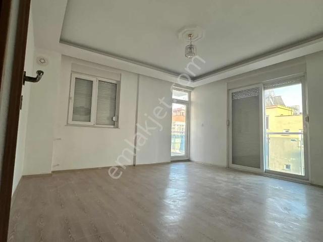 Antalya Merkezi Konum Etiler Mahallesi'nde 3 + 1 Kiralık Daire