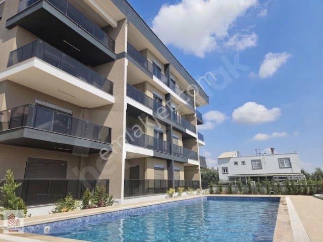 Antalya Aksu Güzelyurtta Fırsat Sıfır Havuzlu Kiralık 1+1 Daire