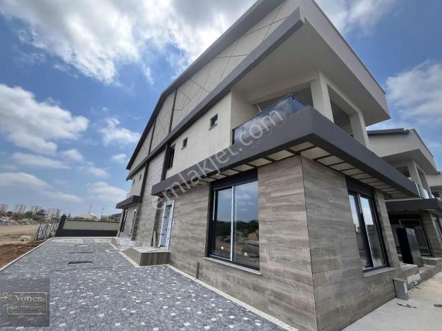 Antalya Altıntaş Da Havuzlu 4+1 Villa