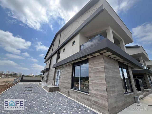 ANTALYA ALTINTAŞ DA HAVUZLU 4+1 VİLLA