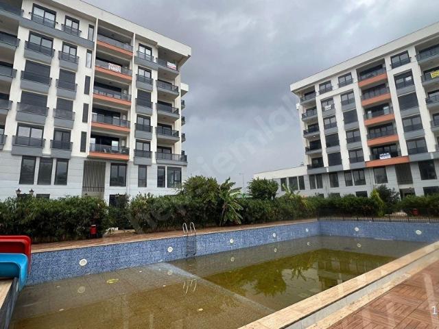 ANTALYA ALTINTAŞ'TA HAVUZLU SİTEDE KİRALIK EŞYALI FIRSAT DAİRE