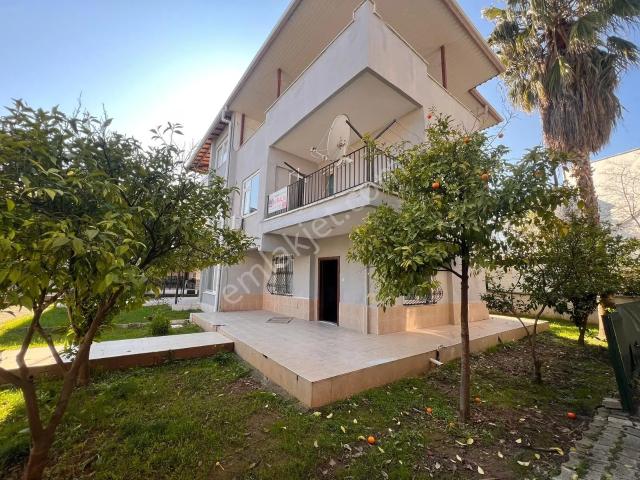 Antalya Belek kadriye Site İçinde Bahçeli 4+1 Satılık Villa