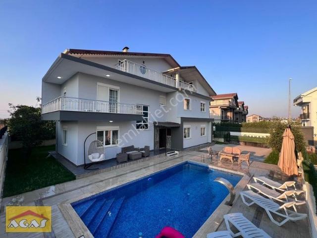 Antalya Belek 6+1 Özel Havuzlu Triblex Kiralık Villa