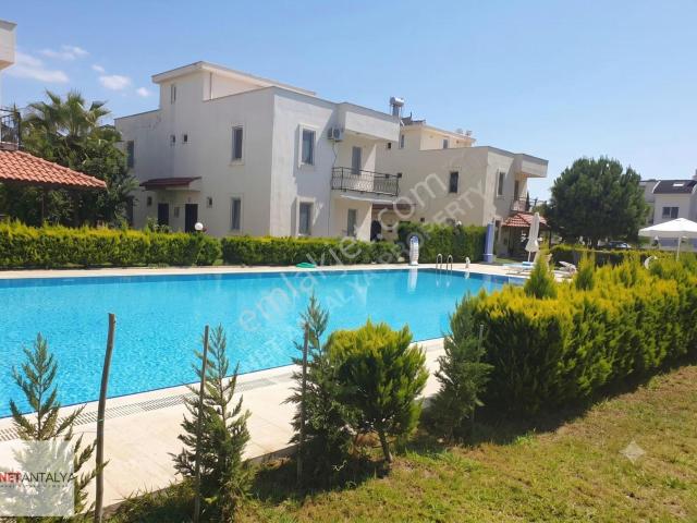 Antalya Belek'te Havuzlu Sitede Satılık Villa