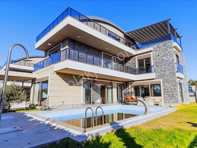 Antalya Belek'te Lüks 6+1 Hamam Saunalı Özel Villa