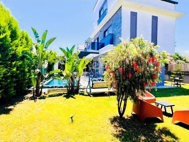 Antalya Belek'te Satılık 4+1 Lüks Villa acil