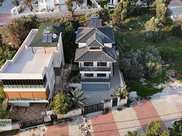 ANTALYA DEMRE KUMDAĞ'INDA MÜSTAKİL HAVUZLU, DENİZ MANZARALI VİLLA