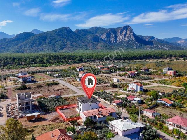 Antalya Döşemealtı Orta Mh'de Doğa İle İç İçe 668 M2 Arsa Alanına Sahip Müstakil Villa