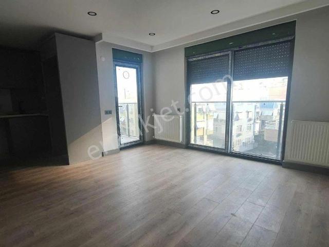 Antalya Şehir Merkezinde Satılık Sıfır 2+1 Daire | Ara Katta