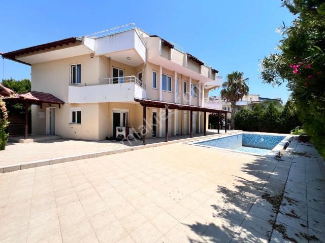Antalya En Prestijli Bölgesinde Müstakil 2 Adet Satılık Villa