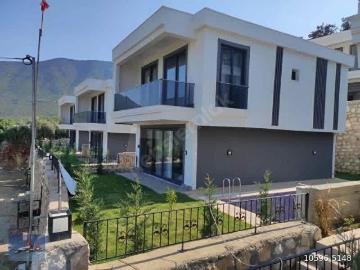 ANTALYA FİNİKE DE SATILIK VİLLA MÜSTAKİL BAHCELİ ÖZEL YÜZME HAVUZLU FULL EŞYALI DENİZ MANZARALI