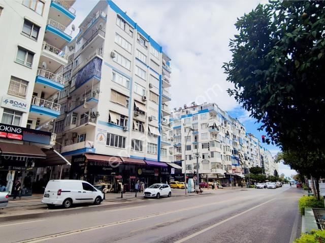 Antalya Güllük Cd.kiralık 3+1 Katta Asansör Boyalı