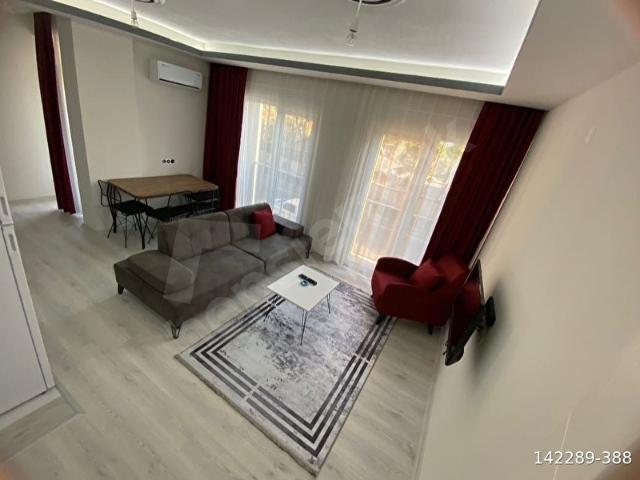 ANTALYA GÜNLÜK KİRALIK DAİRE FULL EŞYALI AKILLI TV