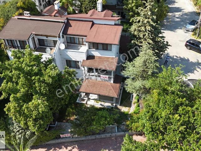 Antalya Gürsu Mh Altın Sitesinde Tripleks Villa