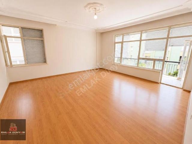 Antalya Işıklar Caddesi Üzerinde Merkezi Konumda Kiralık