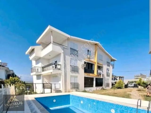 Antalya Ilıca'da Havuzlu Kaloriferli 3+1 Satılık Daire