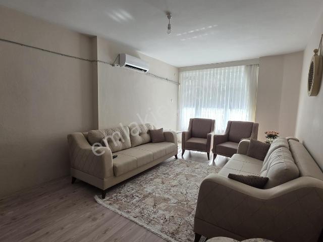 Antalya Kumluca Cadde Üzeri 3+1 Asansörlü Tadilatlı 1.kat