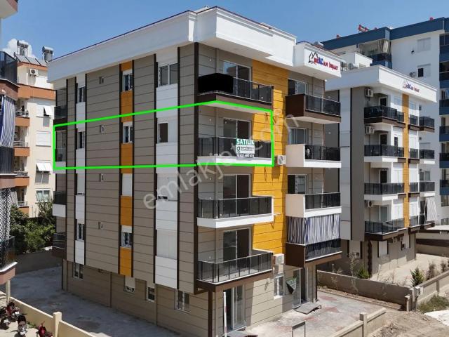Antalya Kumluca Merkez'de Sıfır 2+1 Ayrı Mutfaklı ara Kat