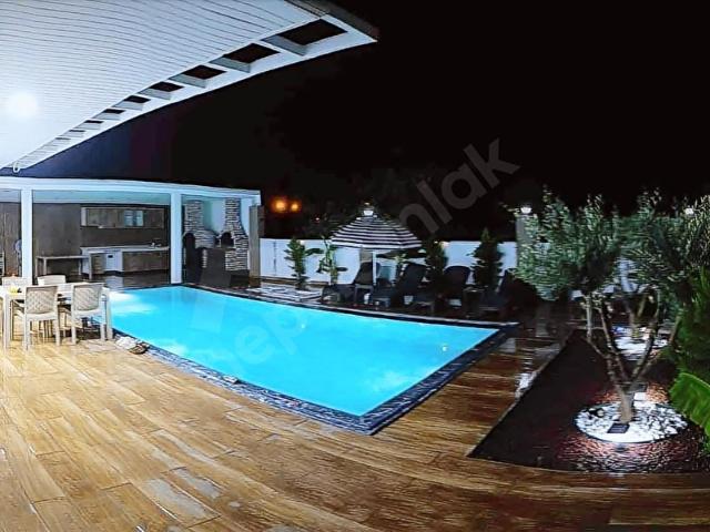 ANTALYA KEMER ÇAMYUVADA SATILIK VİLLA