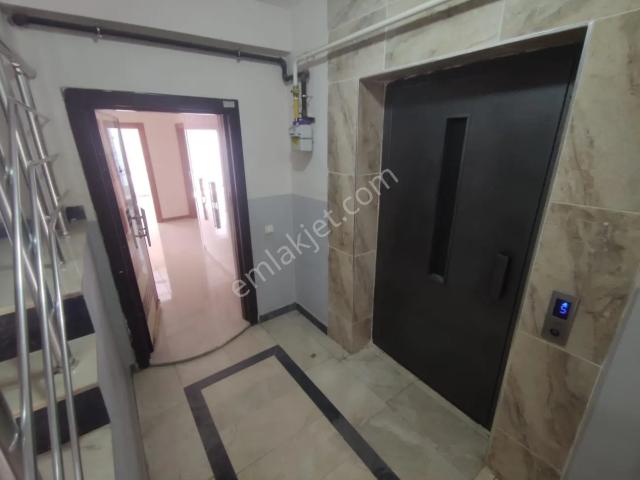 Antalya Kepez Şafakta Kiralık 2+1 Asansörlü Kombili Katta Site İçi Daire No.20517​