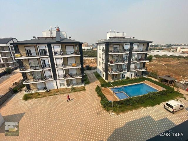 ANTALYA KEPEZ SELALE MAHALLESI HAVUZLU SITE ICI 2+1