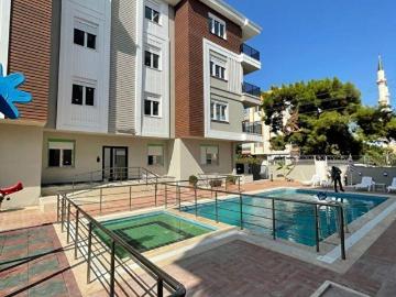 Kepez, Antalya ili, Akdeniz Bölgesi - Uüzme havuzu