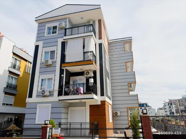 ANTALYA KEPEZ VARSAK KARŞIYAKA MAH. DE SATILIK 1+1 HAVUZLU DAİRE