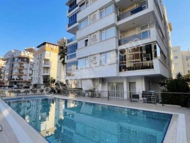 Antalya Konyaaltı Hurma'da Fırsat Havuzlu Satılık Daire