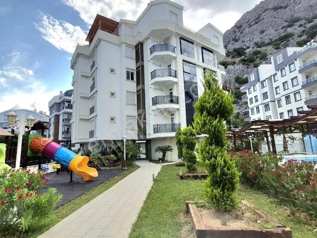 Antalya,konyaaltı Lüks,havuzlu Site İçerisinde Satılık 1+1 Daire
