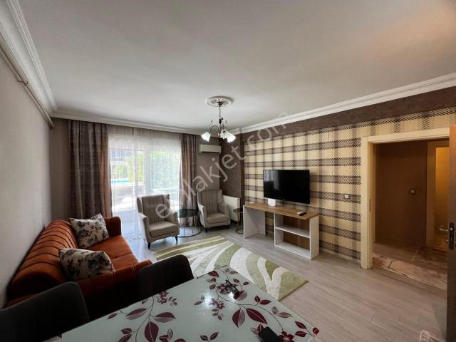Antalya Konyaaltı Lımanda Doğalgazlı 65 Metre² Full Eşyalı 1 + 1 Daıre