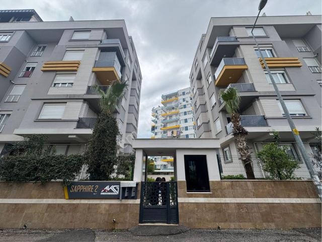 Antalya Konyaaltı Lımanda Yenı Bınada Doğalgazlı Ikı Banyolu Genış Teraslı 3 + 1 Dubleks