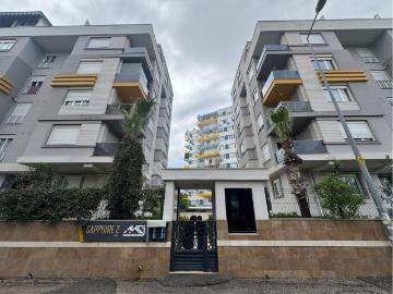 Antalya Konyaaltı Lımanda Yenı Bınada Doğalgazlı Ikı Banyolu Genış Teraslı 3 + 1 Dubleks