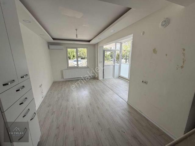 Antalya Konyaaltı Liman Mahallesi Kiralık 1 + 1 Doğalgazlı
