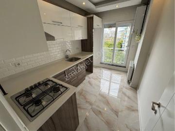 Antalya Konyaaltı Limanda Ayrı Mutfak Yeni Doğalgazlı Ebeveyn Banyo 2+1