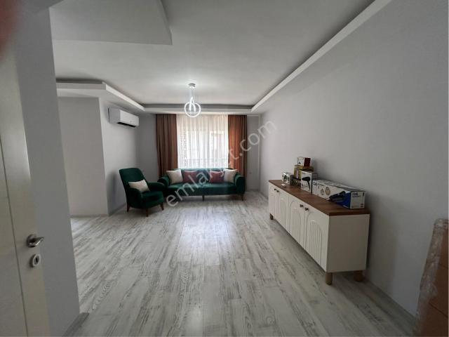 Antalya Konyaaltı Site İçi Yeni Bina Çok Geniş Salon Ve Oda Büyük Teras 3+1 Dubleks