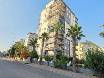 Antalya Konyaaltı Uncalı Mahallesinde Doğalgaz Kombili 3+1 Daire