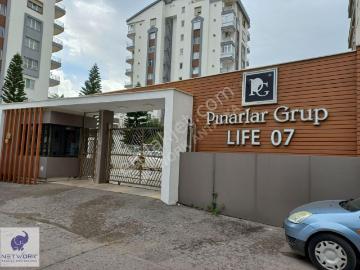 Antalya Konyaaltı Uncalı Mahallesi'nde Site İçinde Doğalgaz Kombili Kiralık 2+1