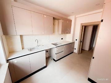 Antalya Korkuteli Çarşı Merkezde 2+1 Geniş ve Kullanışlı Daire