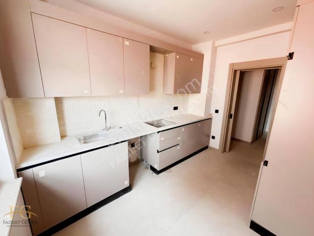 Antalya Korkuteli Çarşı Merkezde 2+1 Geniş Ve Kullanışlı Daire