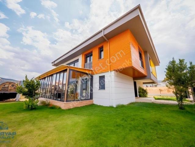 Antalya Korkuteli Kargalık'ta Satılık Lüks Villa