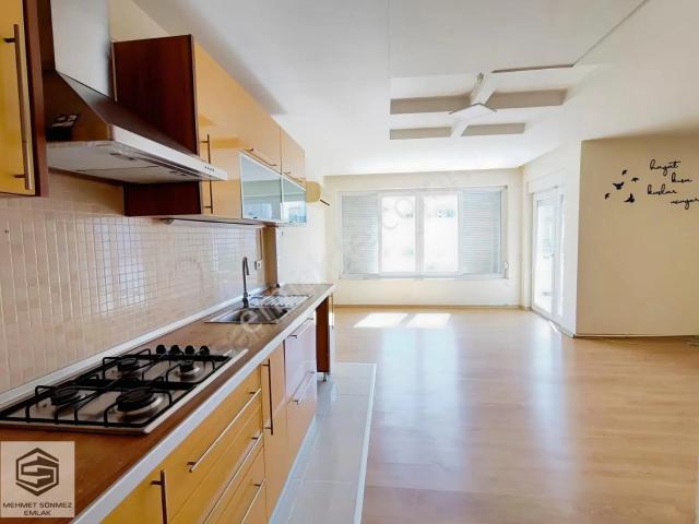 Antalya Lara Çağlayan Da Merkezi Konumda, Otoparklı Şık Daire