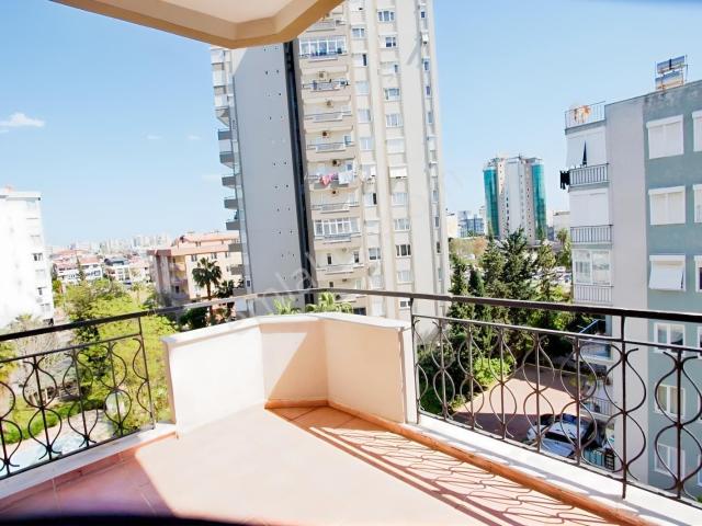 Antalya Lara Fenerde Terra City Yakını Satılık 5+1 Dubleks Daire