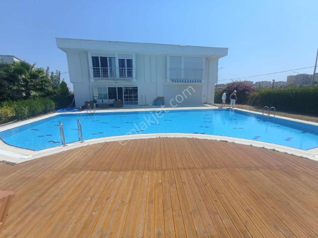 Antalya Lara Kemerağzında Lüx Site İçi Fırsat Villa