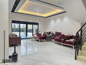ANTALYA SERİK BELEK'TE SATILIK LÜKS 5+1 TRİPLEKS VİLLA