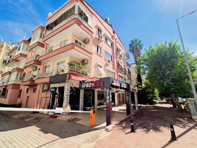 Antalya 100 Yıl Üzeri Kiralık 2+1 Ayrımutfak Boyalı Boş Katta